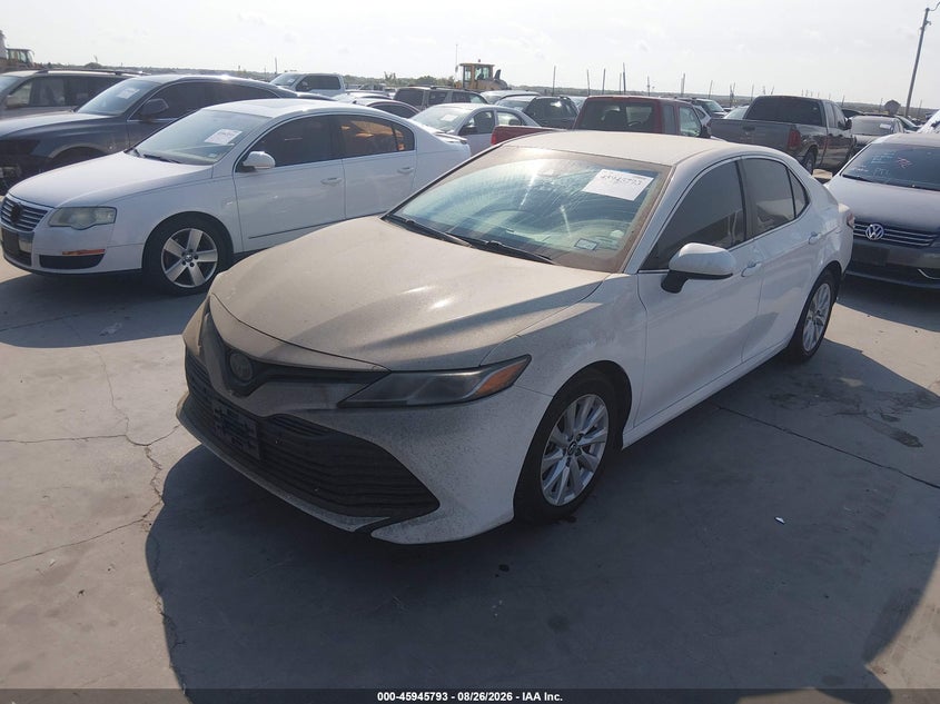 2018 Toyota Camry Le, Правый бок, IAAI, VIN 4T1B11HK9JU569629 — фото 2