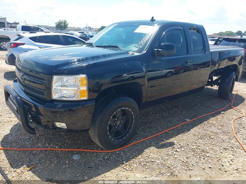 2010 Chevrolet Silverado, Left Rear, IAAI, VIN 1GCSKTE38AZ256505 — photo 2