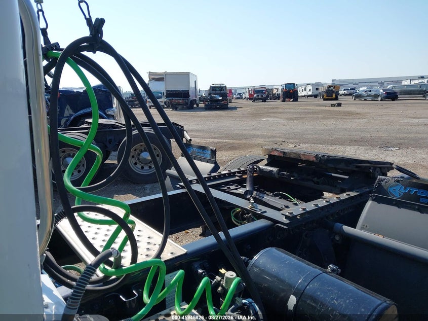 2019 FREIGHTLINER M2 106 auction photo 7