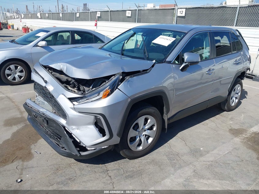 2024 Toyota RAV 4, Front & Rear, IAAI, VIN 2T3K1RFV2RC293567 — photo 2
