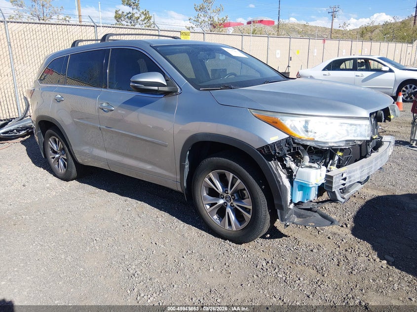 2016 TOYOTA HIGHLANDER auction photo 1