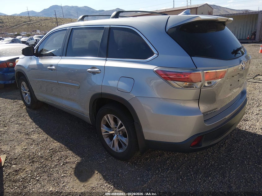 2016 TOYOTA HIGHLANDER auction photo 3