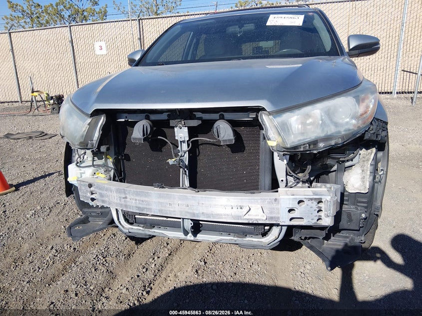 2016 TOYOTA HIGHLANDER auction photo 6
