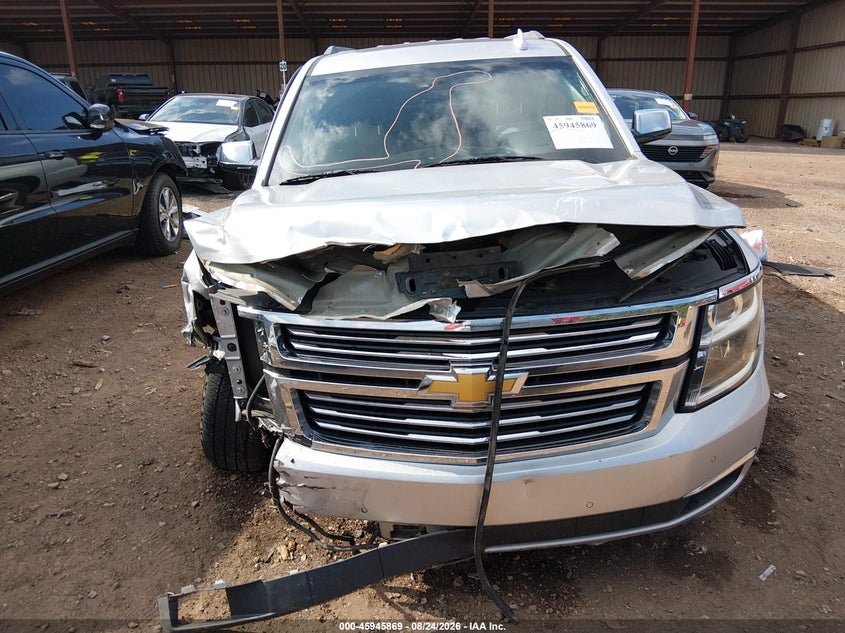 CHEVROLET SUBURBAN - zdjęcie 13