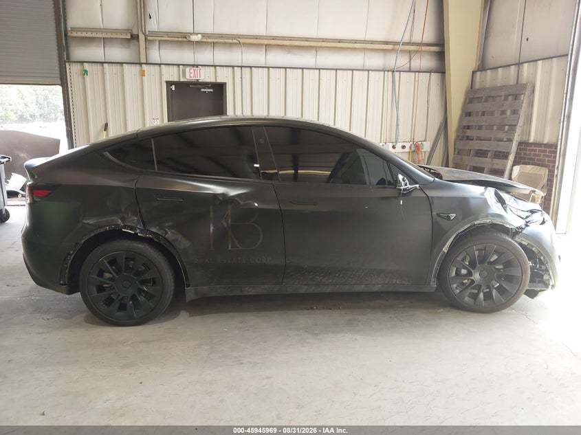TESLA MODEL Y 2023 VIN 7SAYGDEE1PA163391