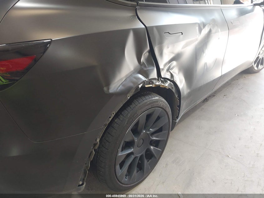TESLA MODEL Y 2023 VIN 7SAYGDEE1PA163391