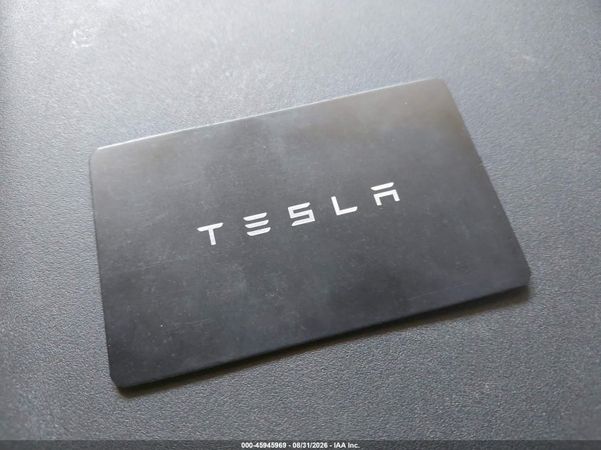 TESLA MODEL Y - zdjęcie 11