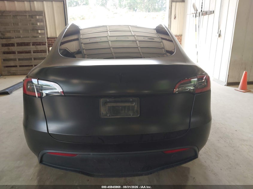 TESLA MODEL Y - zdjęcie 17