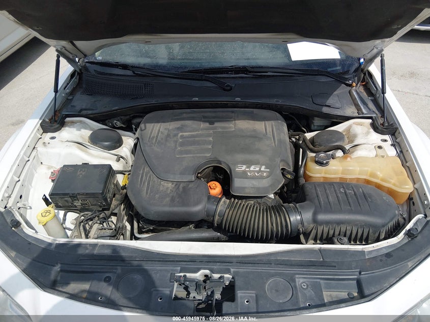 2012 CHRYSLER 300 LIMITED · Фото 10