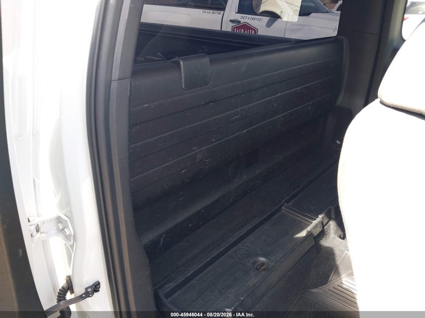 2020 TOYOTA TACOMA auction photo 8