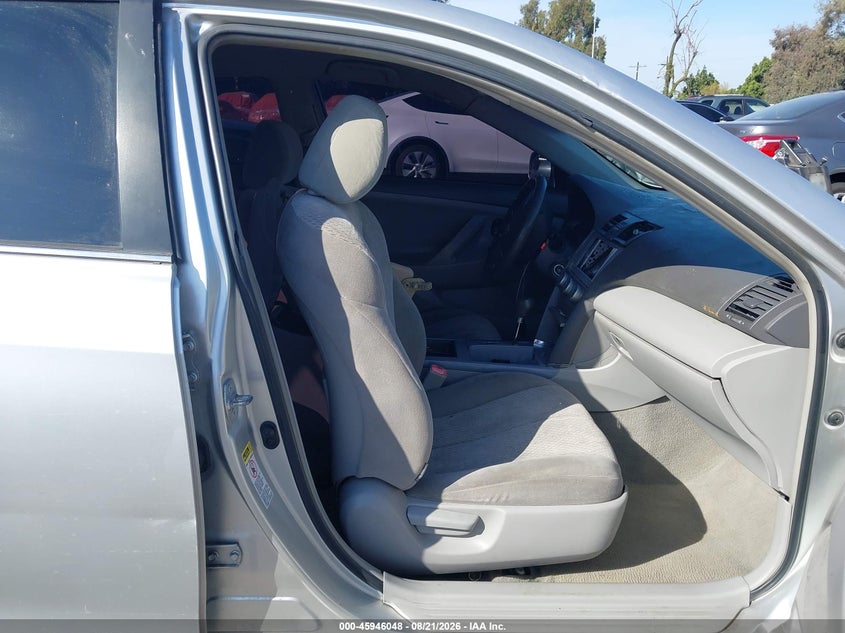 2009 TOYOTA CAMRY auction photo 5