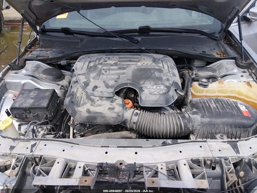 2014 CHRYSLER 300C AWD · Фото 10