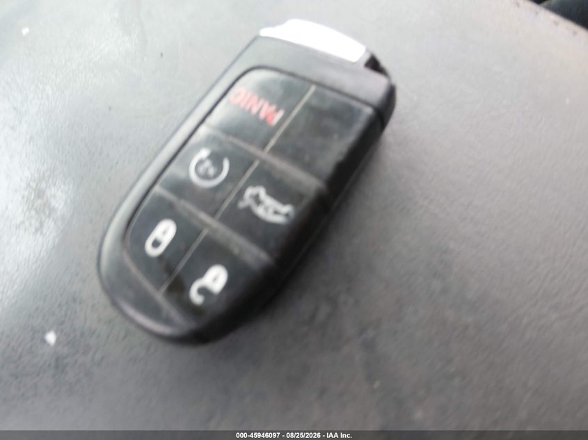 2014 CHRYSLER 300C AWD · Фото 11