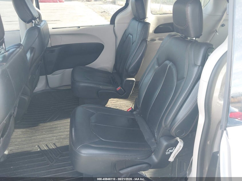 2015 NISSAN QUEST auction photo 8