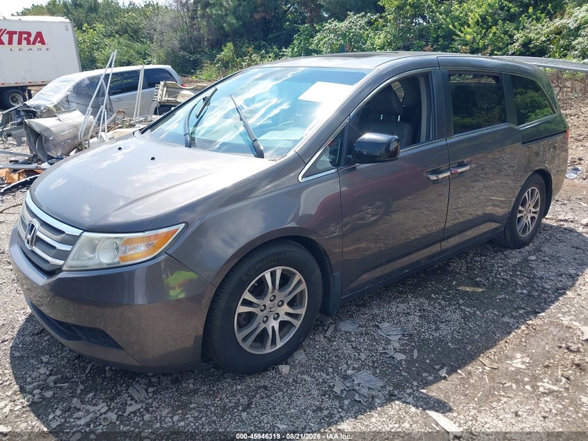 2011 Honda Odyssey, Flood, IAAI, VIN 5FNRL5H63BB099244 — photo 2
