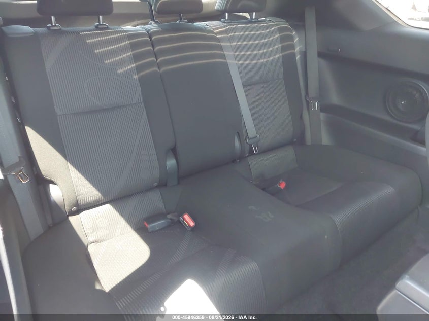 SCION TC 2011 VIN JTKJF5C71B3012757
