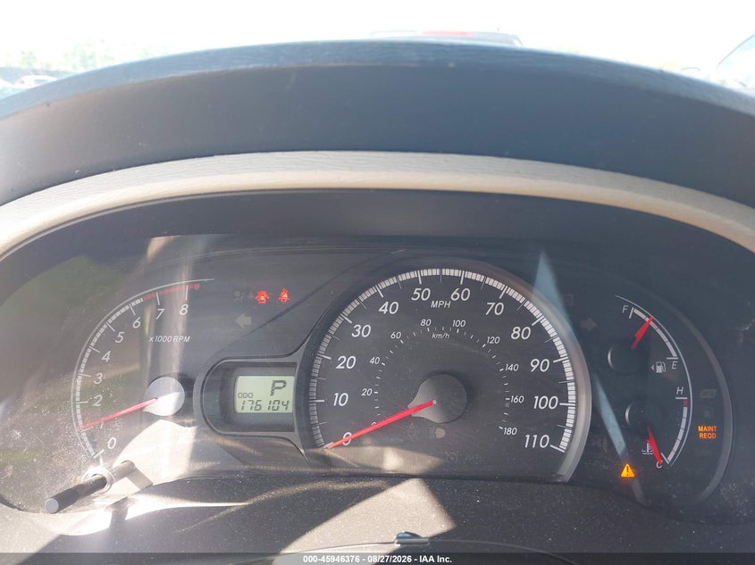 2013 TOYOTA SIENNA auction photo 7