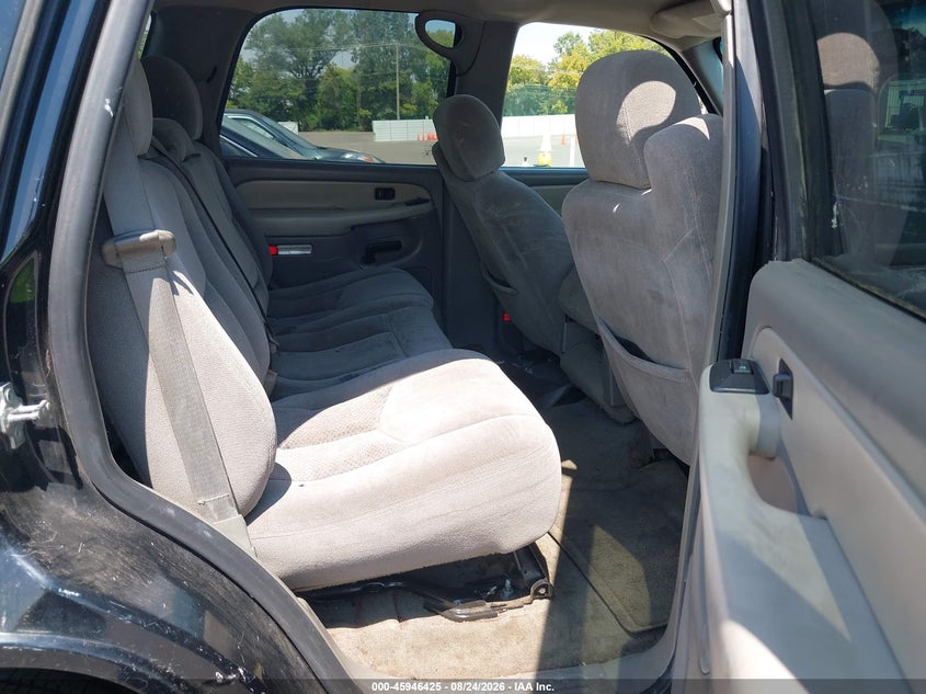 2004 CHEVROLET TAHOE auction photo 8
