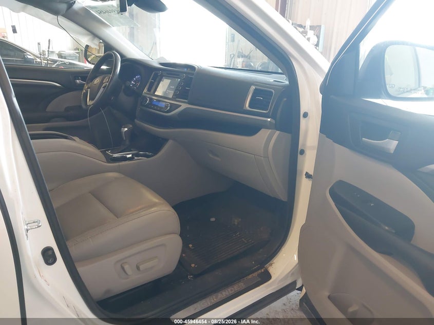 TOYOTA HIGHLANDER - zdjęcie 5