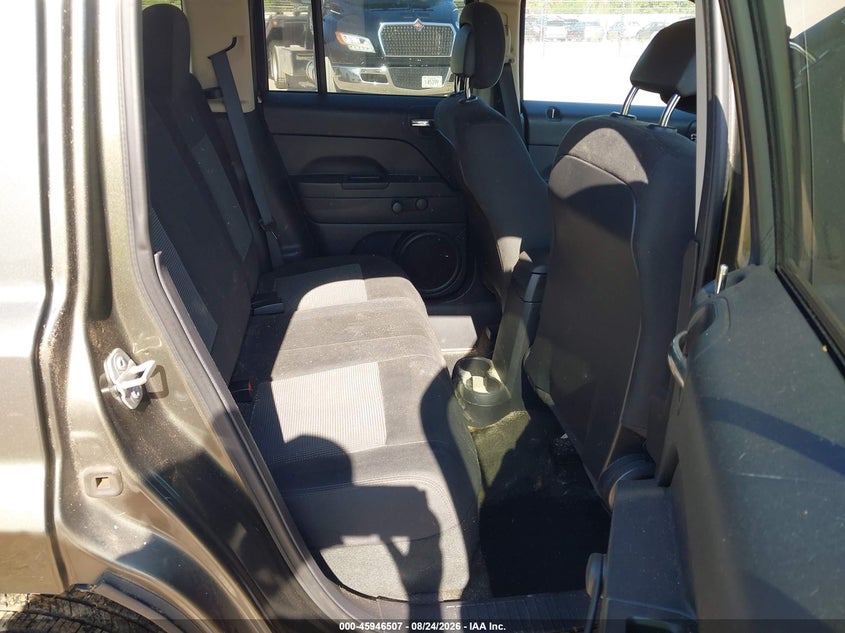 2016 JEEP PATRIOT auction photo 8