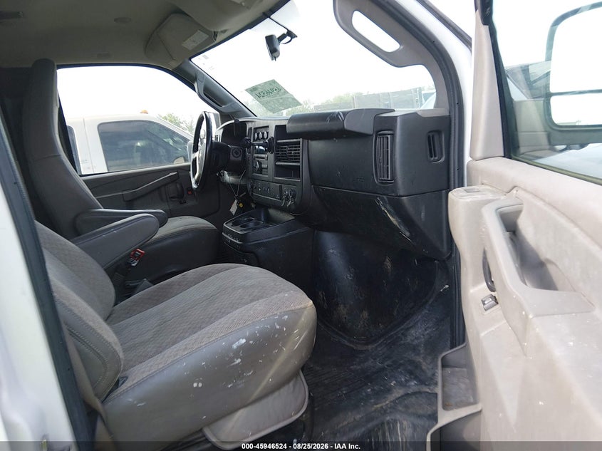 2017 CHEVROLET EXPRESS 2500 auction photo 5