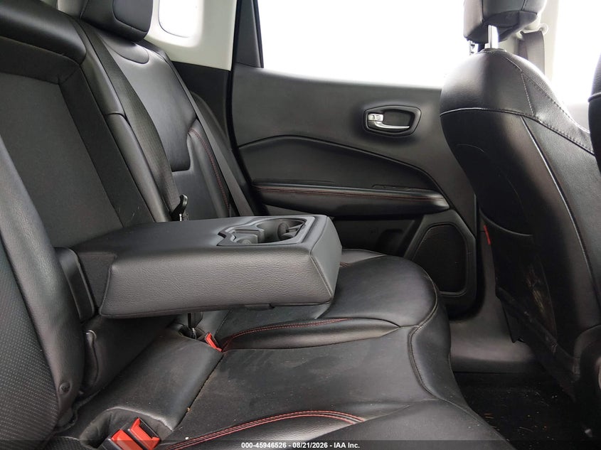 JEEP COMPASS 2019 VIN 3C4NJDDB6KT790450