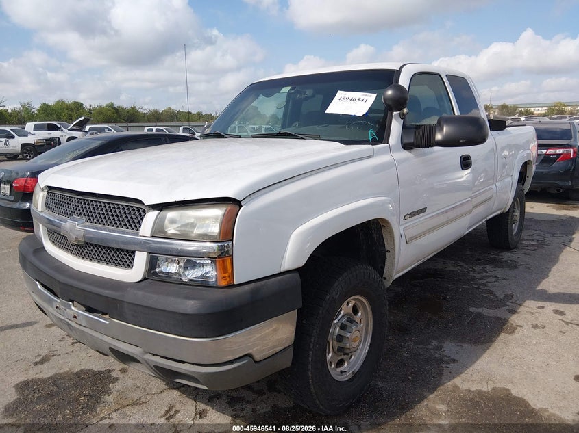 2004 CHEVROLET SILVERADO 2500HD auction photo 2