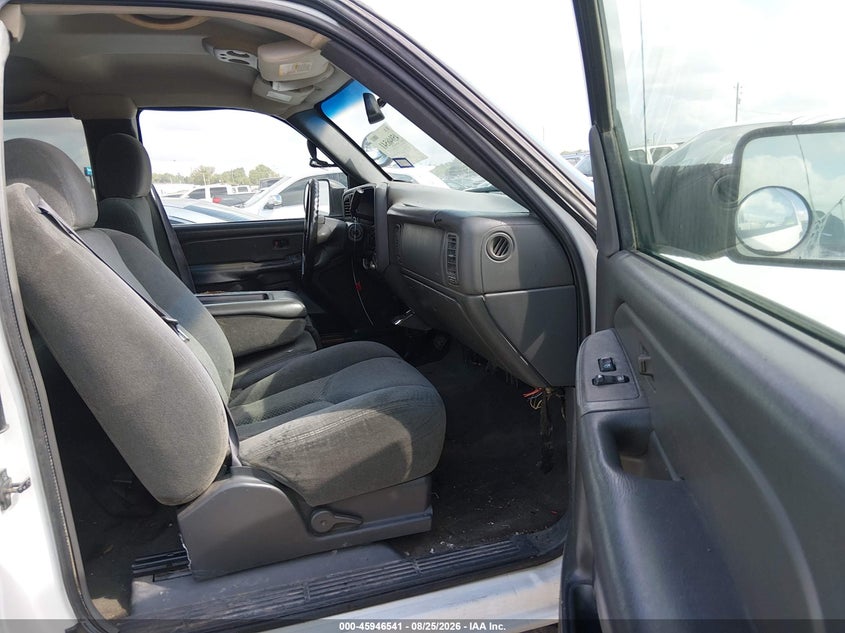 2004 CHEVROLET SILVERADO 2500HD auction photo 5