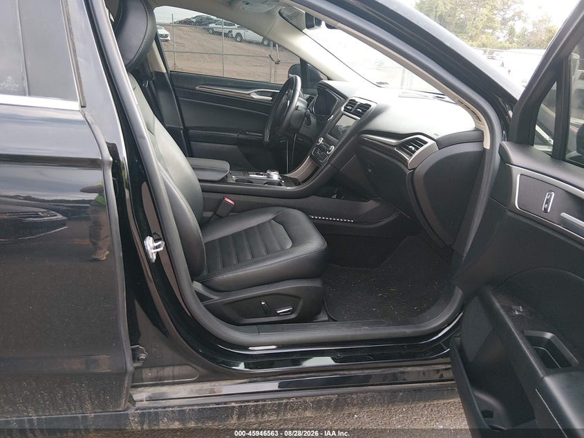 2018 FORD FUSION auction photo 5