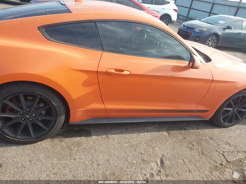 FORD MUSTANG - zdjęcie 13