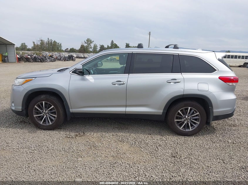 TOYOTA HIGHLANDER - zdjęcie 14