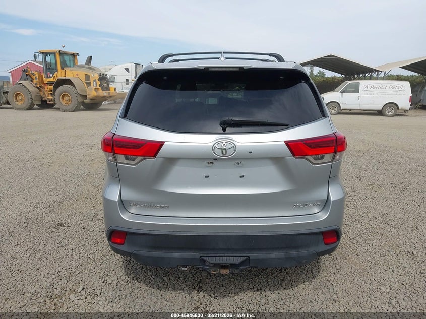 TOYOTA HIGHLANDER - zdjęcie 16