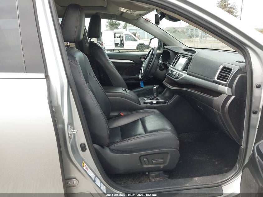 TOYOTA HIGHLANDER - zdjęcie 5