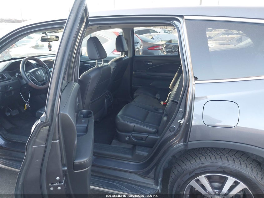 HONDA PILOT 2017 VIN 5FNYF5H59HB030884