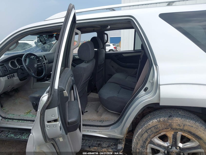 2004 TOYOTA 4RUNNER auction photo 8