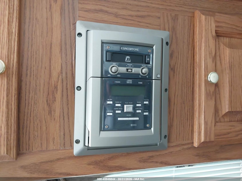 2004 FOREST RIVER SALEM M-23BH auction photo 7
