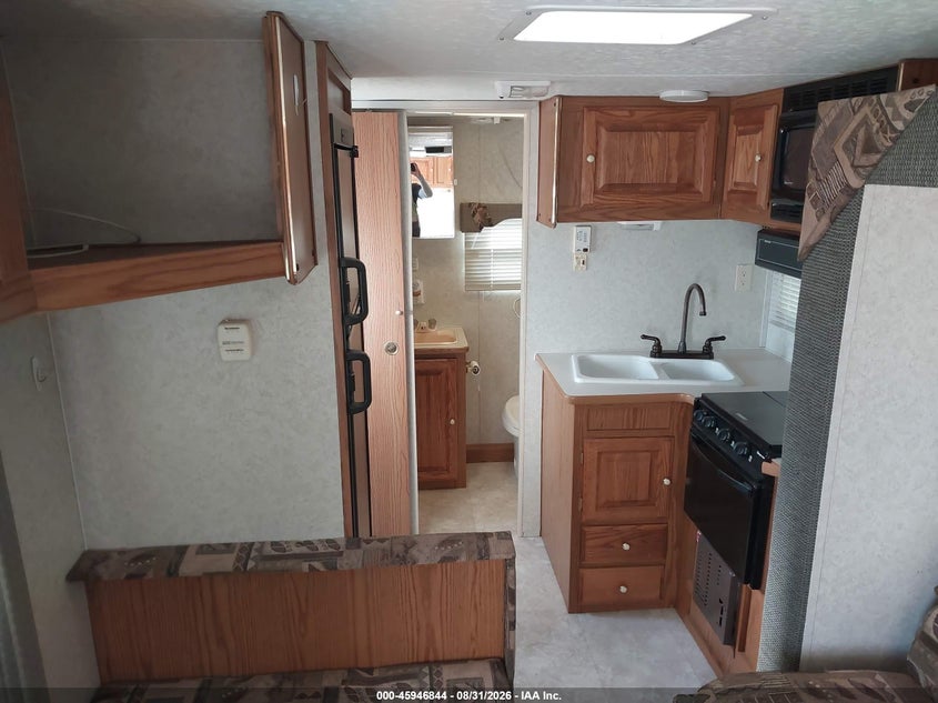 2004 FOREST RIVER SALEM M-23BH auction photo 8