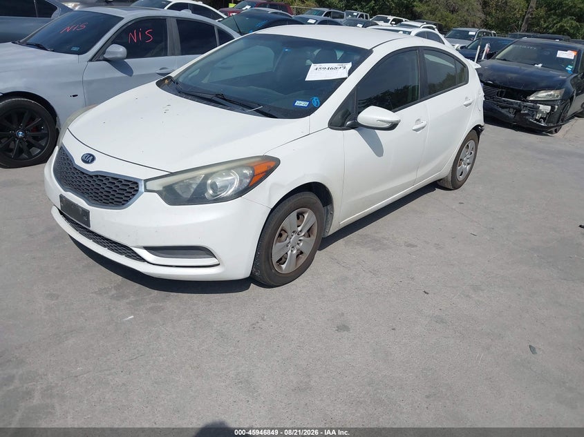 2016 Kia Forte, Normal Wear & Tear, IAAI, VIN KNAFX4A65G5497167 — photo 2