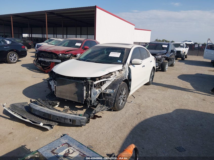 2015 Nissan Altima, Front End, IAAI, VIN 1N4AL3AP4FC123502 — photo 2