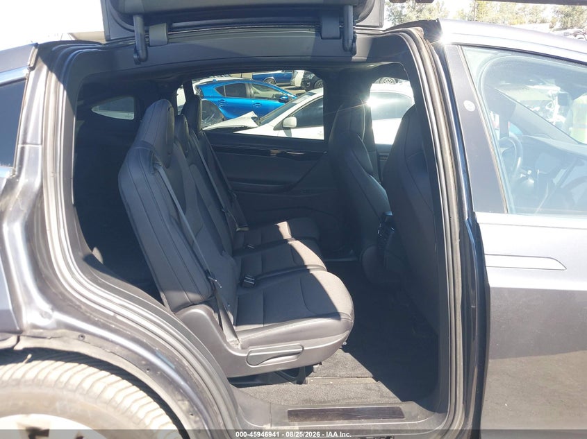 TESLA MODEL X 2018 VIN 5YJXCAE25JF104654
