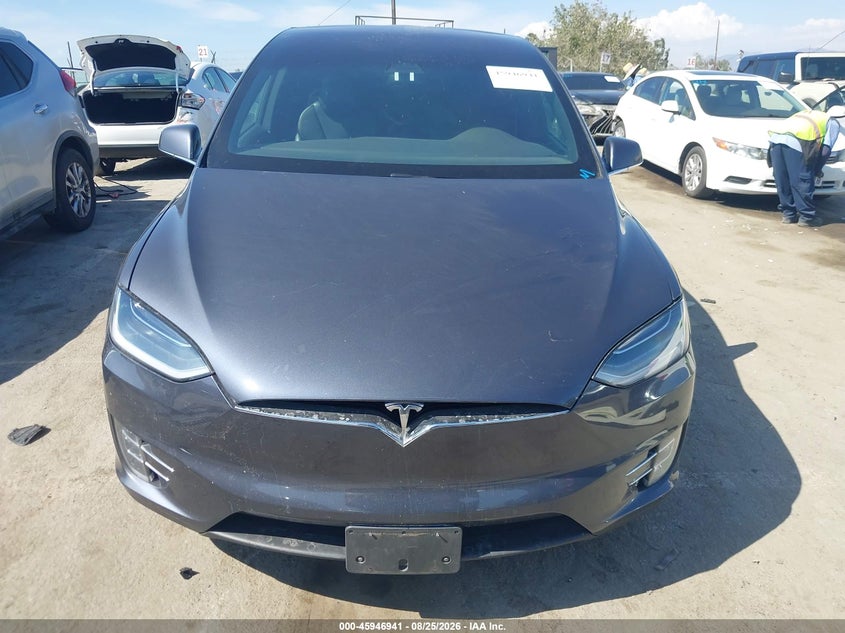 TESLA MODEL X - zdjęcie 13