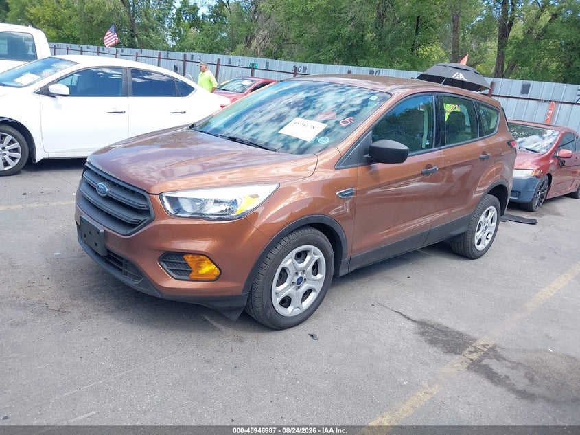 2017 Ford Escape, Правый перёд, IAAI, VIN 1FMCU0F79HUD06040 — фото 2