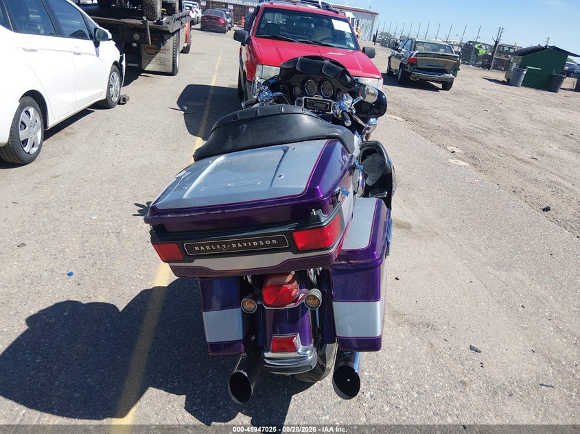 HARLEY-DAVIDSON FLHTCUI 2001
