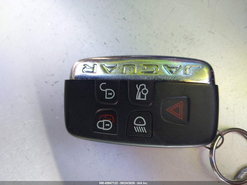 JAGUAR XJ 2016 VIN SAJWJ2GD8G8W02962