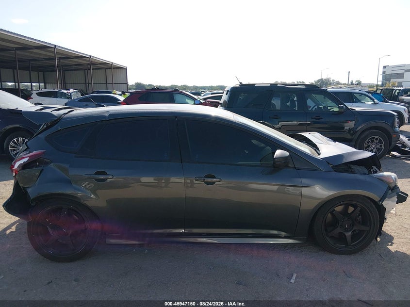 Фото 13 - FORD FOCUS ST