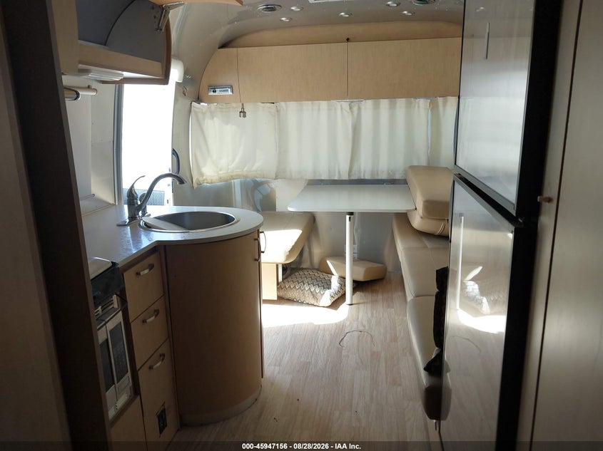 2016 AIRSTREAM OTHER auction photo 8