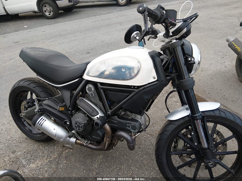 DUCATI SCRAMBLER 2015