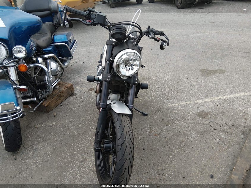 DUCATI SCRAMBLER 2015