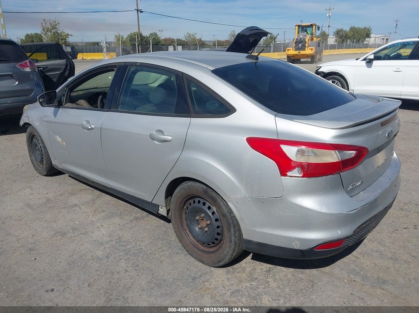 Vin: 1fadp3f28el185806, lot: 46446350, ford focus se 20143