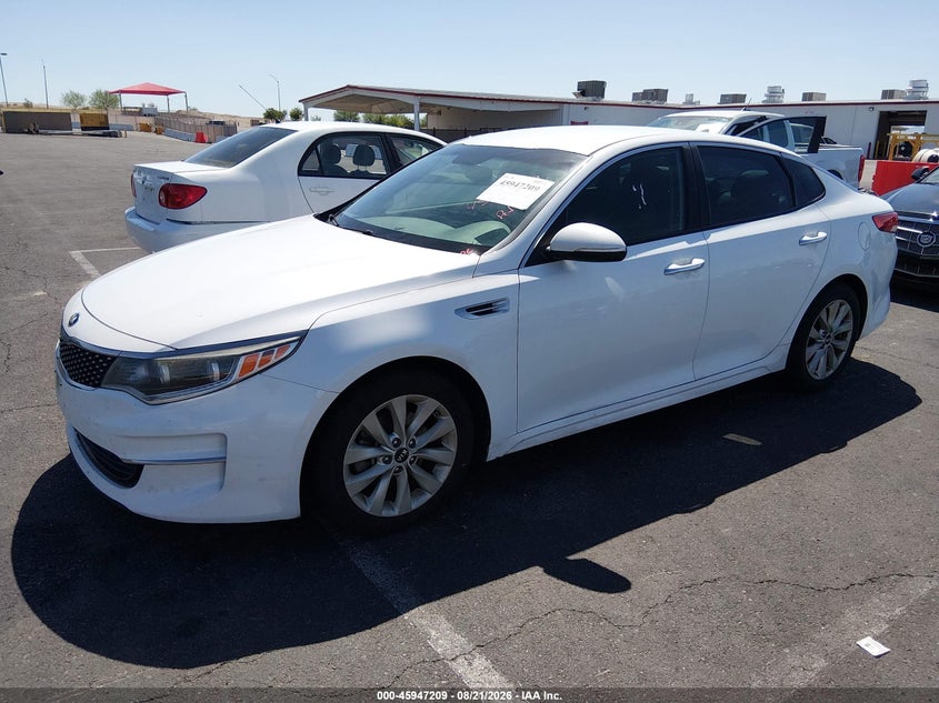 2016 Kia Optima, Обычный износ, IAAI, VIN 5XXGU4L36GG022626 — фото 2
